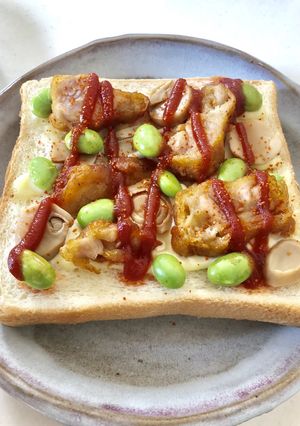 冷凍食品で簡単！食感豊かな唐揚げトースト-レシピのメイン写真
