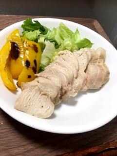電子レンジで簡単〜しっとり鶏胸肉♡-レシピのメイン写真