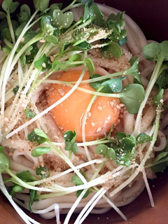 簡単、釜玉うどん-レシピのメイン写真