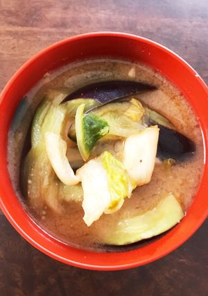 なすとキムチのピリ辛お味噌汁-レシピのメイン写真