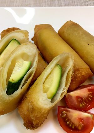 フライパンでズッキーニとチーズの春巻き-レシピのメイン写真