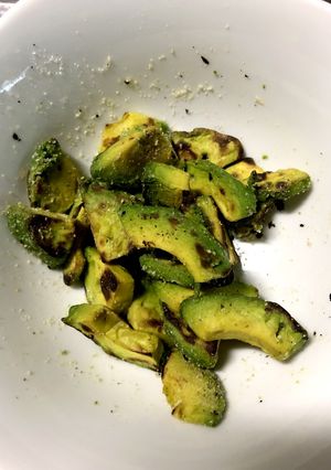 アボカドのコンソメチーズ味-レシピのメイン写真