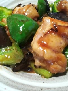 簡単♪香ばし鶏肉と茄子のニンニク醤油炒め-レシピのメイン写真