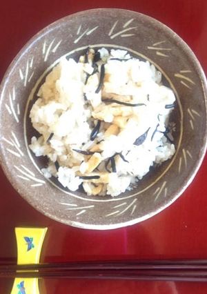 ポリ袋で湯煎『白だし味のひじきご飯』-レシピのメイン写真
