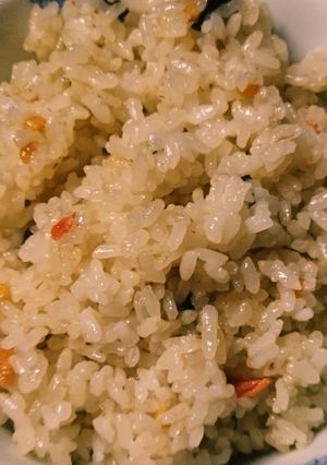 鮭茶漬けの素でパパっとチャーハン-レシピのメイン写真