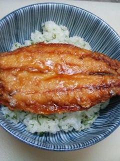 大葉が味のアクセント鰯の蒲焼丼-レシピのメイン写真