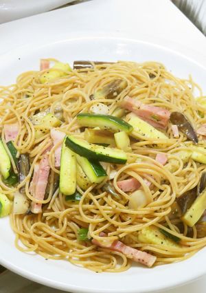 ベーコンと夏野菜と青唐辛子の簡単パスタ-レシピのメイン写真