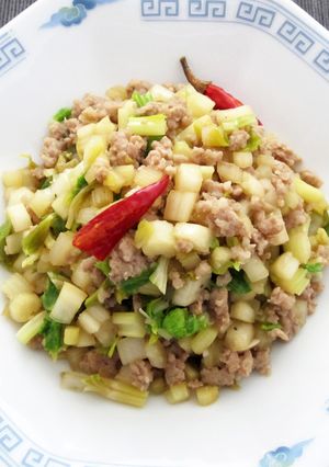 セロリと豚ひき肉の炒めもの（肉末芹菜）-レシピのメイン写真