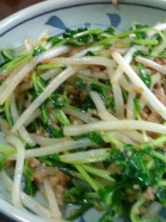 もやし、豆苗、挽き肉の炒め物-レシピのメイン写真