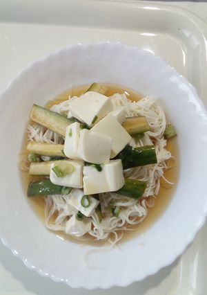 豆腐とキュウリの冷たい素麺。-レシピのメイン写真