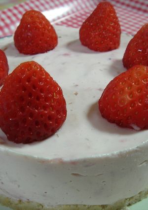 いちごたっぷり！いちごのレアチーズケーキ-レシピのメイン写真