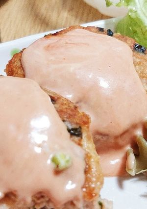 ふっくら！ジューシー！つくねハンバーグ-レシピのメイン写真