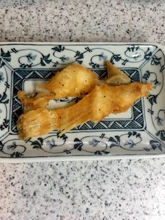 カラスガレイの中骨の骨せんべい-レシピのメイン写真