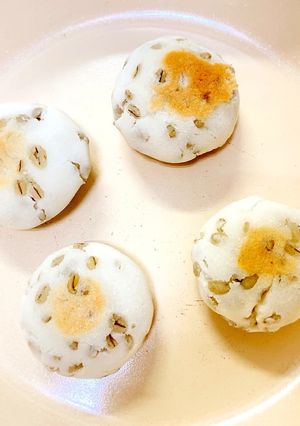 フライパンでもち麦入りデトックス甘酒パン-レシピのメイン写真
