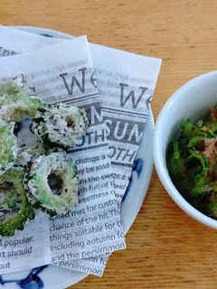 苦味がやみつき、塩揉みサラダと竜田揚げ-レシピのメイン写真