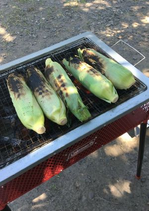 BBQ生のトウモロコシを丸ごと炭焼❗️-レシピのメイン写真