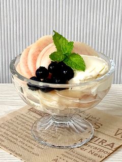 簡単☆おうちde桃パフェ-レシピのメイン写真