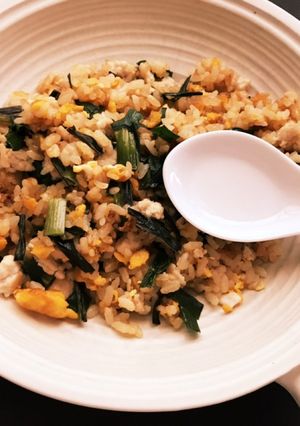 ニラと鶏挽肉のチャーハン-レシピのメイン写真