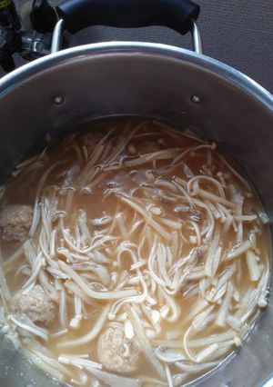 肉団子入りタケノコとキノコの味噌汁-レシピのメイン写真