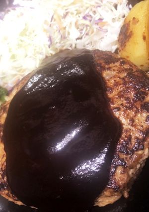 肉汁たっぷりハンバーグ☆デミグラスソース-レシピのメイン写真