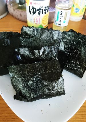 簡単、鰹節とゴマのおにぎり(⌒‐⌒)-レシピのメイン写真