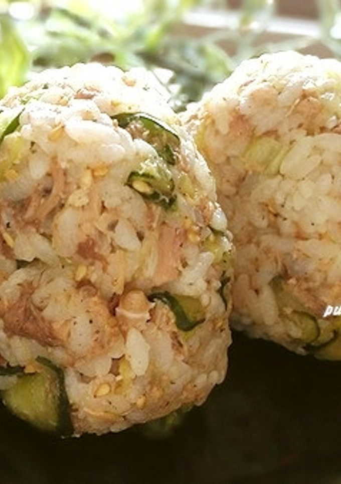 サバ水煮缶とネギのごちそうおにぎり-レシピのメイン写真
