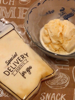 生クリーム入り、濃厚バニラアイスクリーム-レシピのメイン写真