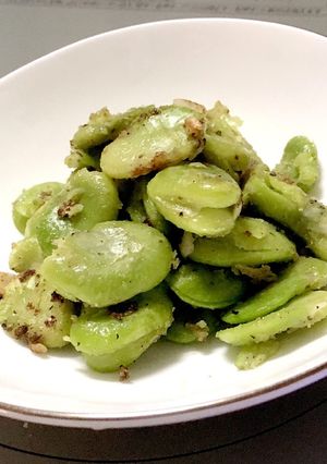 簡単 おつまみ✨そら豆のペペロンチーノ風-レシピのメイン写真