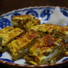 รูปของ 納豆の大葉入り卵焼き