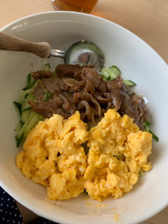 夏にぴったり♪みそブタたま丼-レシピのメイン写真