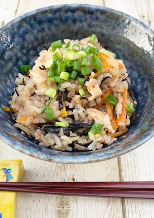 ポリ袋で湯煎『こっくり味のひじきご飯』-レシピのメイン写真