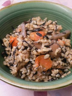 玄米の五目炊き込みご飯-レシピのメイン写真