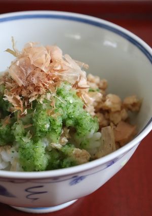 パパッと♪美味♪鶏そぼろ&おろし胡瓜で丼-レシピのメイン写真