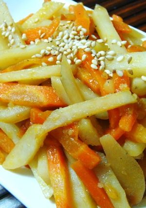保育園の定番副菜☆じゃが芋きんぴら♪-レシピのメイン写真
