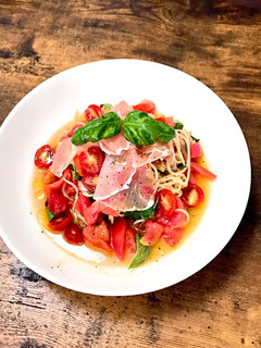簡単!サッパリ生ハムとトマトの冷製パスタ-レシピのメイン写真