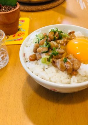酢納豆に☆味付塩こしょう〜卵かけご飯-レシピのメイン写真
