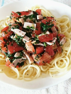 トマトとハムとモロヘイヤの冷製パスタ-レシピのメイン写真
