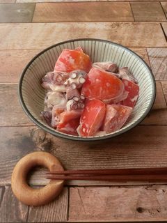材料4つ★タコとトマトのマヨしょう油和え-レシピのメイン写真