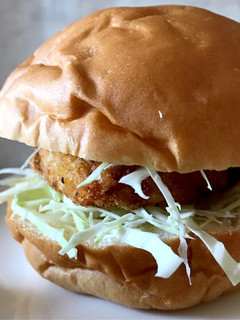 朝食にクリームコロッケバーガー!-レシピのメイン写真