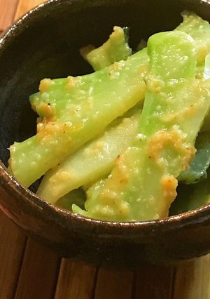 レンジで簡単！ブロッコリーの茎で辛し和え-レシピのメイン写真