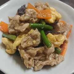 รูปของ レンジで簡単♪卵と豚肉の中華炒め