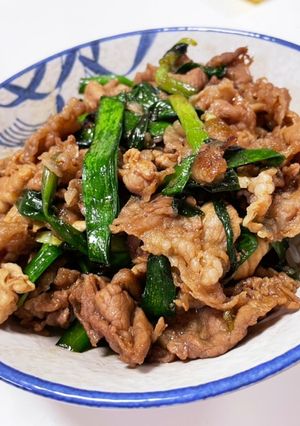 ニラ肉丼-レシピのメイン写真