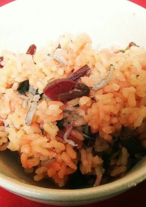 簡単!ビーツとビーツの葉の炊き込みご飯♪-レシピのメイン写真
