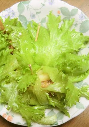 ザーサイと豚バラ肉あまから焼のレタスまき-レシピのメイン写真
