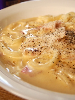 ランチに簡単!うどんカルボナーラ-レシピのメイン写真