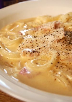 ランチに簡単！うどんカルボナーラ-レシピのメイン写真