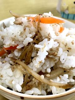 余ったきんぴらごぼうでまぜごはん-レシピのメイン写真