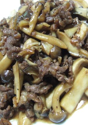 牛肉とたっぷりキノコのソテー-レシピのメイン写真