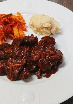 ☆牛肉の赤ワイン煮込み☆-レシピのメイン写真