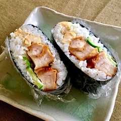 รูปของ 唐揚げ おにぎらず